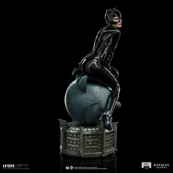 DC Comics - Legacy Replica 1/4 - Catwoman Figure Iron Studios 3