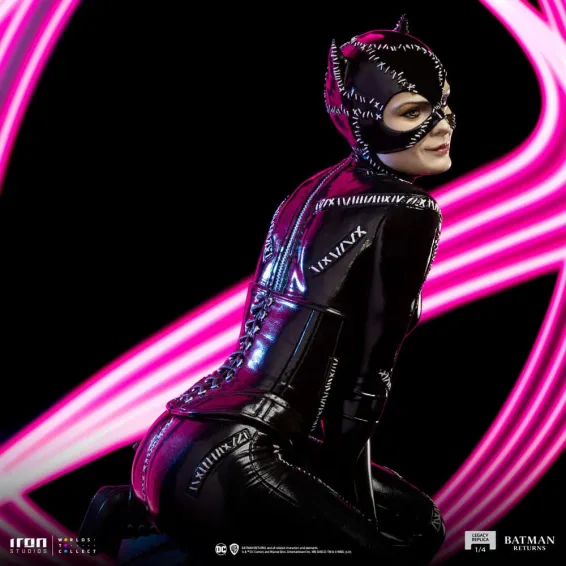 DC Comics - Legacy Replica 1/4 - Catwoman Figure Iron Studios 10