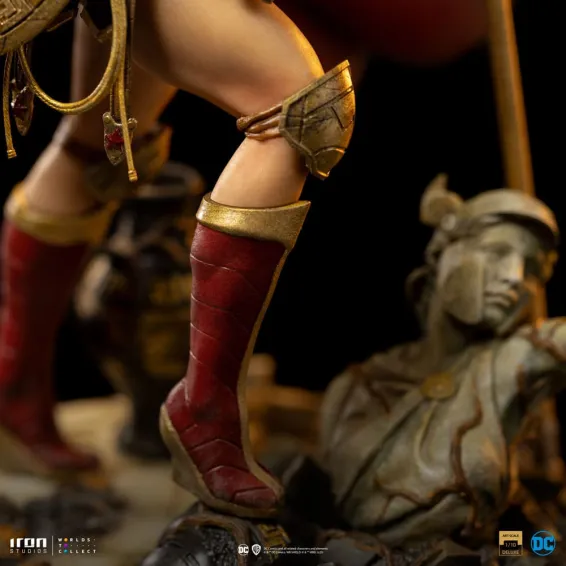 DC Comics - Art Scale 1/10 - Figura Wonder Woman Unleashed Deluxe Iron Studios 12