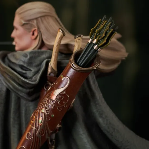 The Lord of the Rings - Gallery Deluxe - Legolas Figure Diamond Select 12