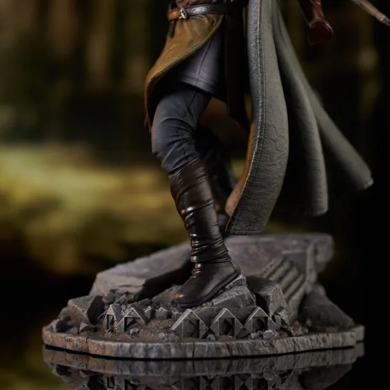 The Lord of the Rings - Gallery Deluxe - Legolas Figure Diamond Select 14