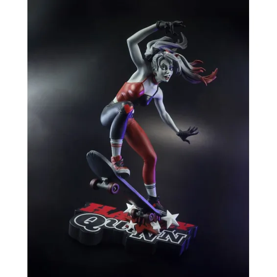 DC Comics - Harley Quinn: Red White & Black - Figura Harley Quinn by Ivan Tao PREPEDIDO McFarlane Toys - 4