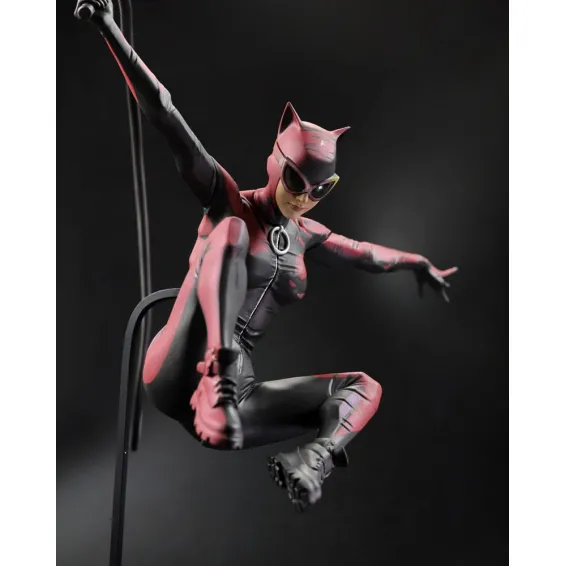 DC Comics - DC Designer Series - Figura Catwoman by Jock PREPEDIDO DC Direct - 3